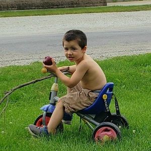 Meet your Posher, Emmanuel